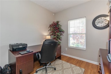 2730 Longleaf Dr, Greenwood, IN 46143 - photo 3