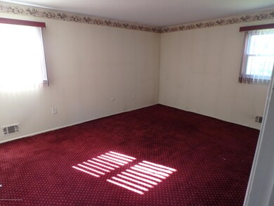 7 Matthew Ave, Kendall Park, NJ 08824 - photo 4