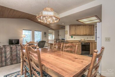 13 Fairway Ln, Bend, OR 97702 - photo 7