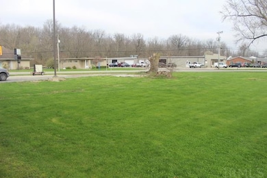 927 W Walnut St, Albany, IN 47320 - photo 3