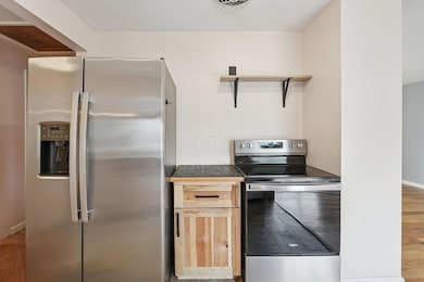 13-web-or-mls-1440-e-cooke-rd