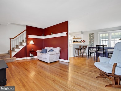 410 Lawrence Ave, Reading, PA 19609 - photo 4