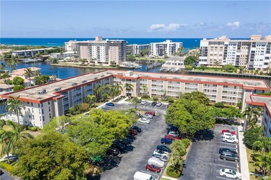 Great community in Lighthouse Point with tons of p