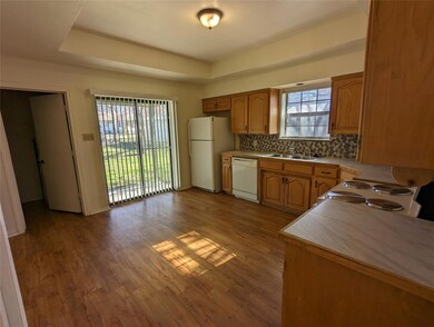 212 Lanham Ct, Fort Worth, TX 76108 - photo 4