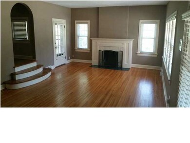 Warm and Inviting Living room