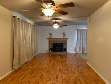 1204 Appleton Ave, Parsons, KS 67357 - photo 4