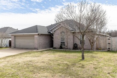 341 Dalhart Dr, Weatherford, TX 76086 - photo 2