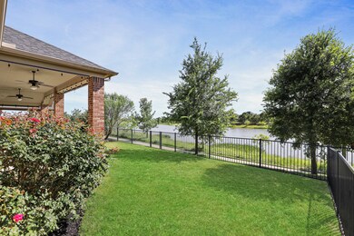 28107 Castle Park Ln, Fulshear, TX 77441 - photo 5