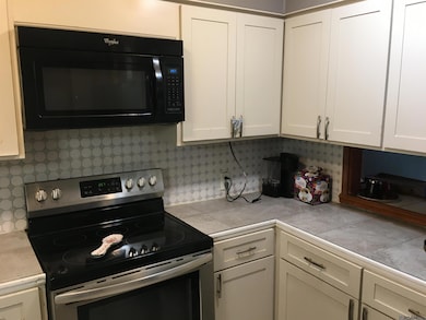 2421 Aubin Ln, Baton Rouge, LA 70816 - photo 7