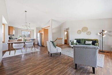 992 Farmers Ridge Trail, Belle Plaine, MN 56011 - photo 7