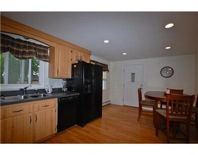 17 Dean St, Pawtucket, RI 02861 - photo 5