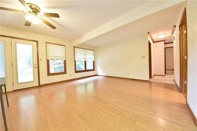 3186 Martha Ct, Columbus, IN 47203 - photo 5