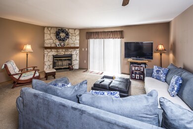 06_Living Room-4