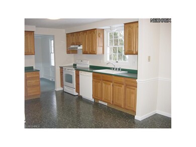 Well-appointed with appliances.