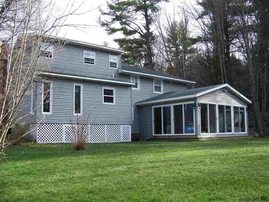 4 Hemlock Ln, Schenectady, NY 12302 - photo 4