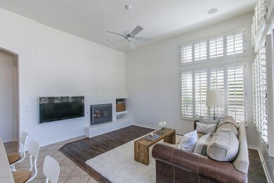 16) FAMILY ROOM