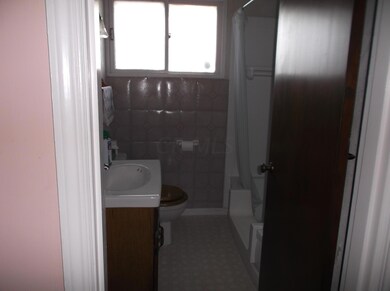 55 N James 007