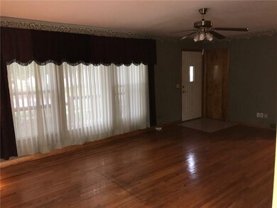 700 E 10th St N, Newton, IA 50208 - photo 3