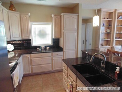 Beautiful New Upgraded Kitchen