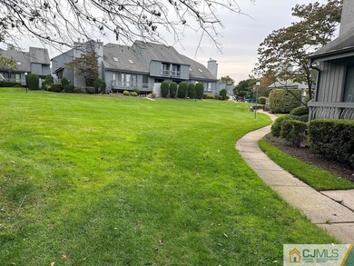 155 Linda Ln, Edison, NJ 08820 - photo 2