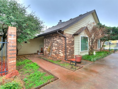 9524 Westgate Rd unit 4A, Oklahoma City, OK 73162 - photo 2