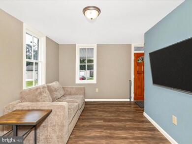 417 W 5th St, Waynesboro, PA 17268 - photo 7