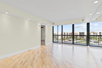 The Yacht & Racquet Club unit 603-G, Boca Raton, FL 33431 - photo 3