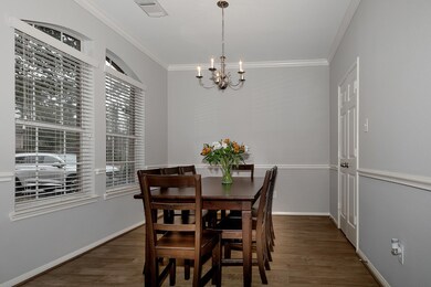 122 E Spindle Tree Cir, Spring, TX 77382 - photo 6