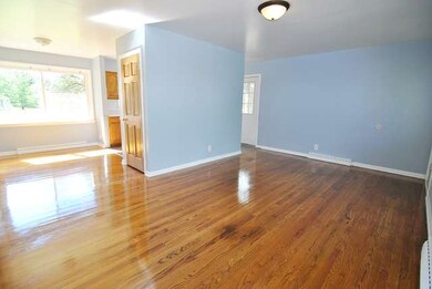 149 Lake Shore Dr, Carpentersville, IL 60110 - photo 5