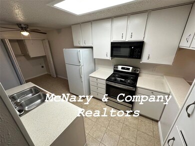 638 Bellaire Dr unit B, Hurst, TX 76053 - photo 3