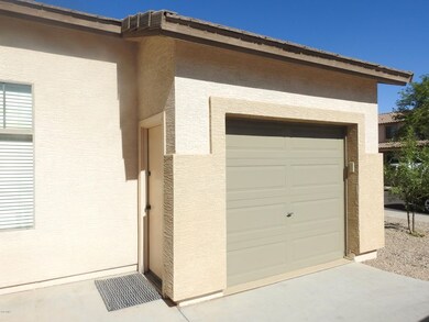 Garage 2