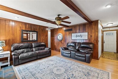 5421 Melrose Ln, Shawnee, KS 66203 - photo 4