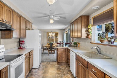 7870 SW Canal Blvd, Redmond, OR 97756 - photo 7