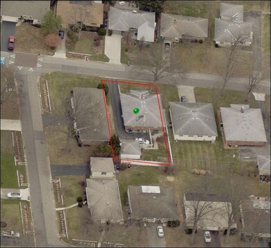 687 E Schreyer Place unit 689, Columbus, OH 43214 - photo 2