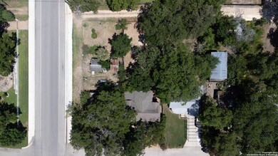 635 E Camp St, New Braunfels, TX 78130 - photo 6