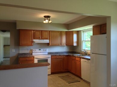 1270 Shadow Oaks Ln, Slatington, PA 18080 - photo 5