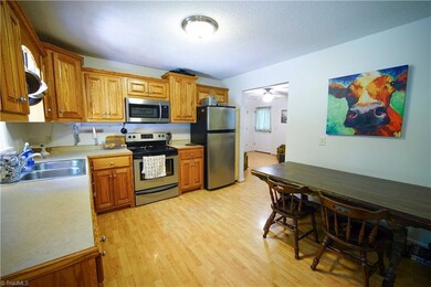 1243 Muriel Ln, Asheboro, NC 27205 - photo 2