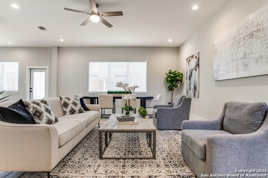 1618 W Lawndale Dr unit 18, San Antonio, TX 78209 - photo 5