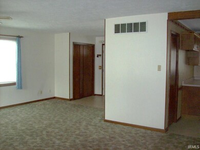 1319 Washington St, Covington, IN 47932 - photo 6