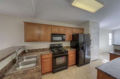 005_Kitchen