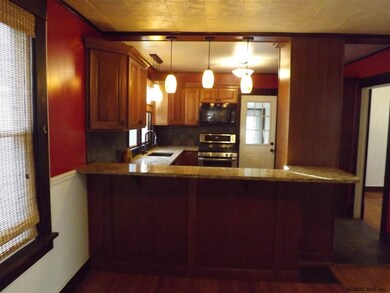 37 Osborne Rd, Albany, NY 12205 - photo 5