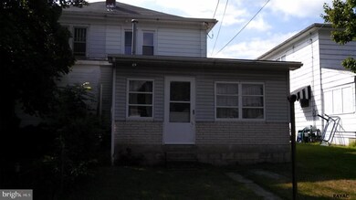121 S 3rd St, Mount Wolf, PA 17347 - photo 5