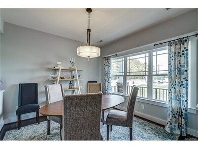 Spacious Formal Dining room or enclose for an offi