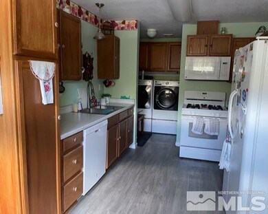 128 Kramer Way, Dayton, NV 89403 - photo 7