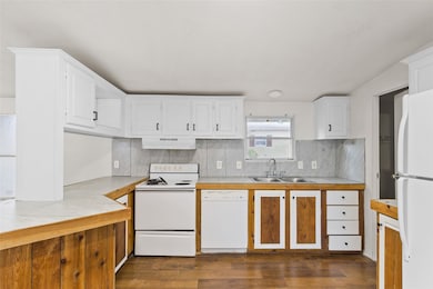 1202 US Highway 190 unit 13, Huntsville, TX 77340 - photo 6