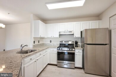 11005 Kinship Ct unit 302, Manassas, VA 20109 - photo 5
