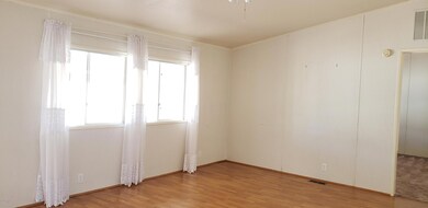 06 living room