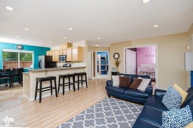 Living Room/Kitchen