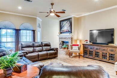 3105 Phillip Dr, Hurst, TX 76054 - photo 2