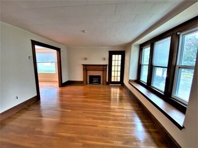 31 Pondview Rd unit 1, Arlington, MA 02474 - photo 2